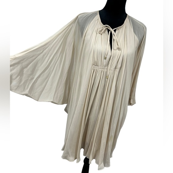 Diane Von Furstenberg Dresses & Skirts - Diane Von Furstenberg cream dress | 100% silk dress | flowy designer dress | DVF